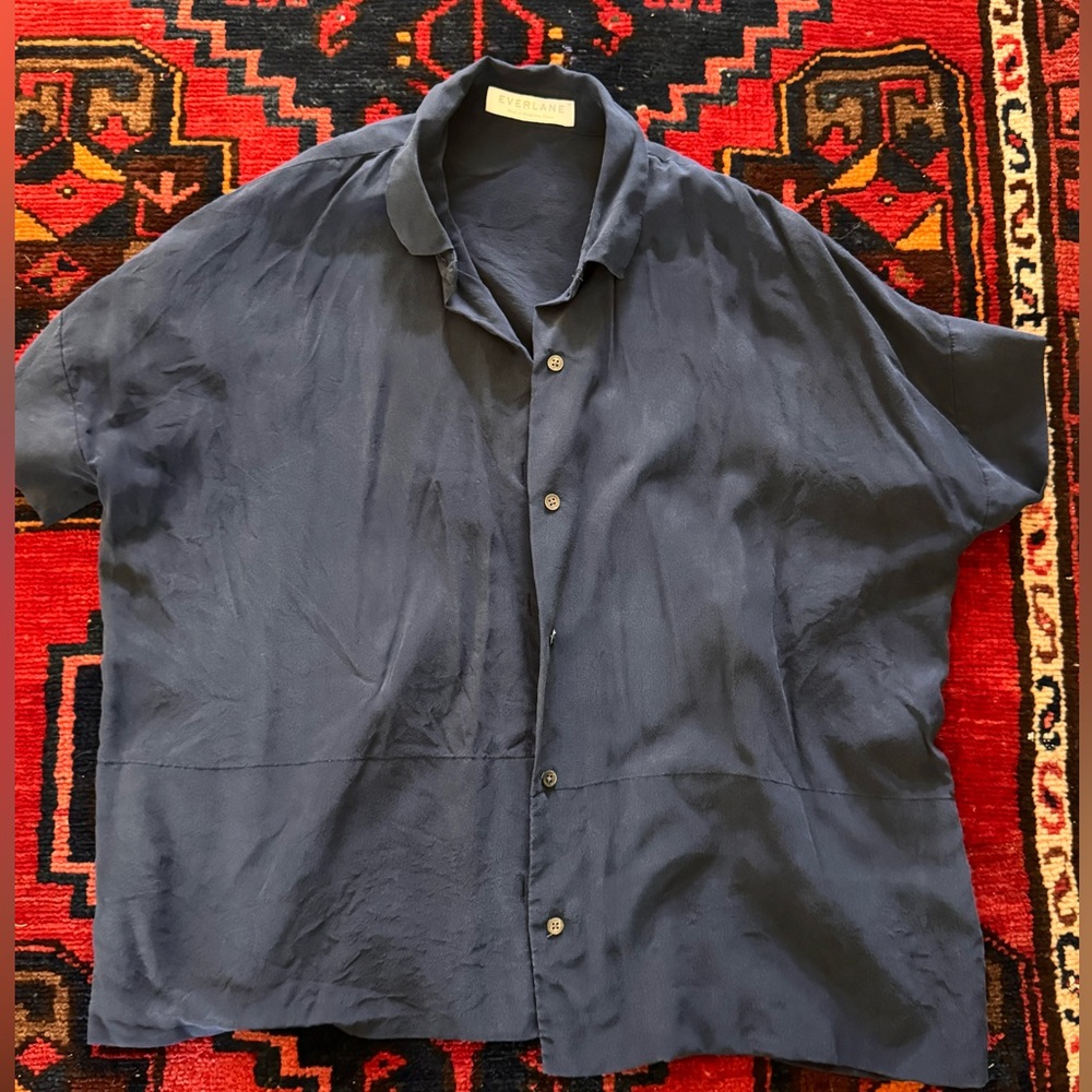 Everlane Classic Silk Button Down shirt size 00 Navy Blue